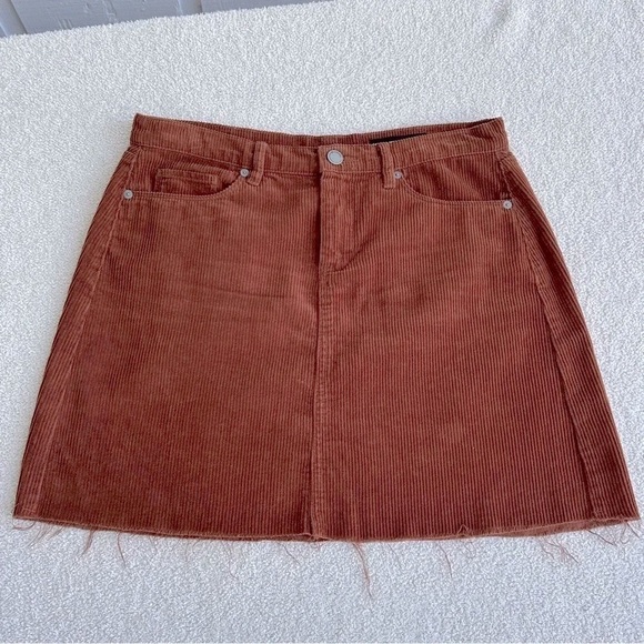 BlankNYC Atlas Rusty Brown Corduroy Cotton Raw Hem Mini Skirt Fall Transition 28 - Picture 6 of 8